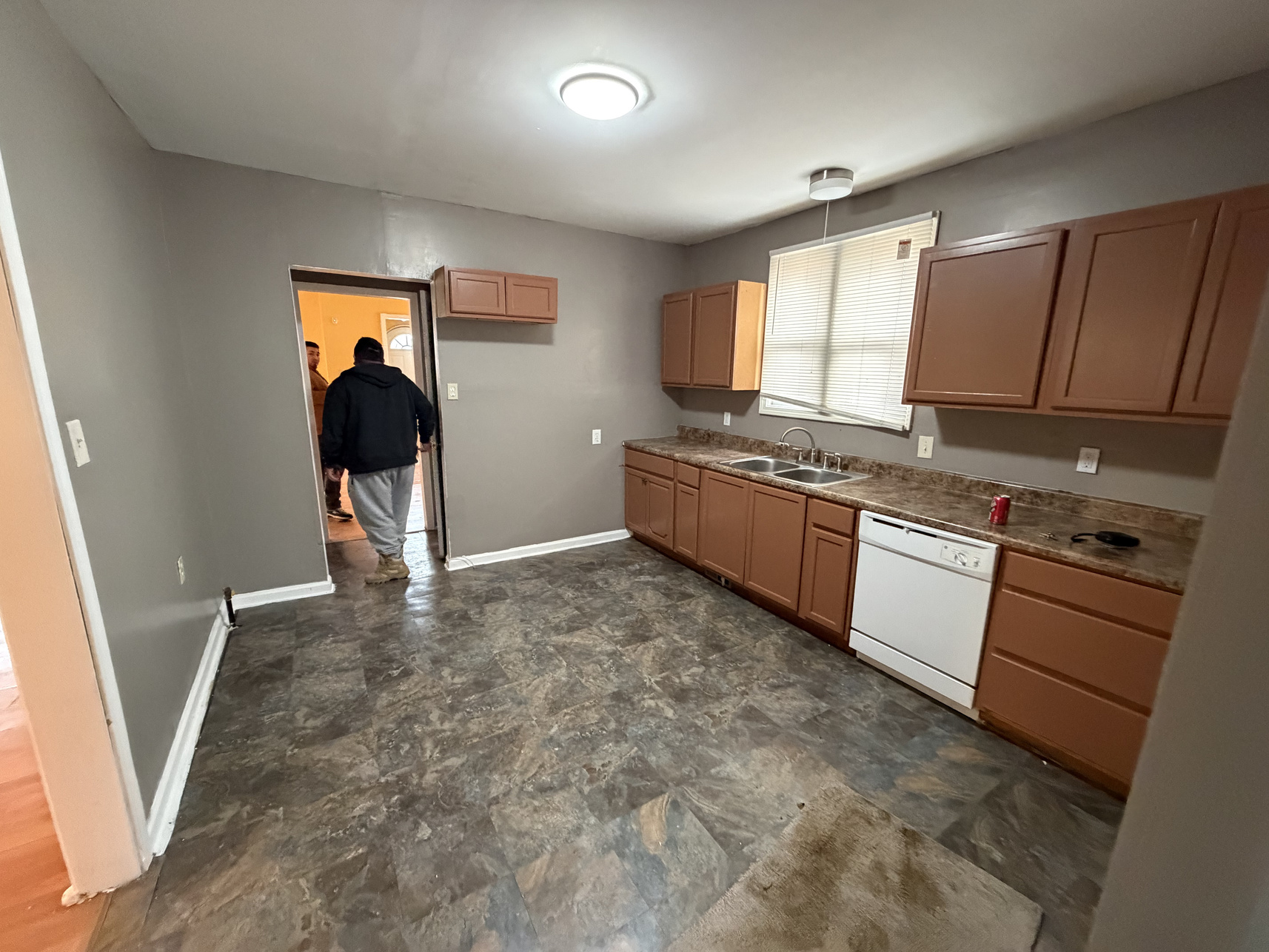 Kitchen before renovation